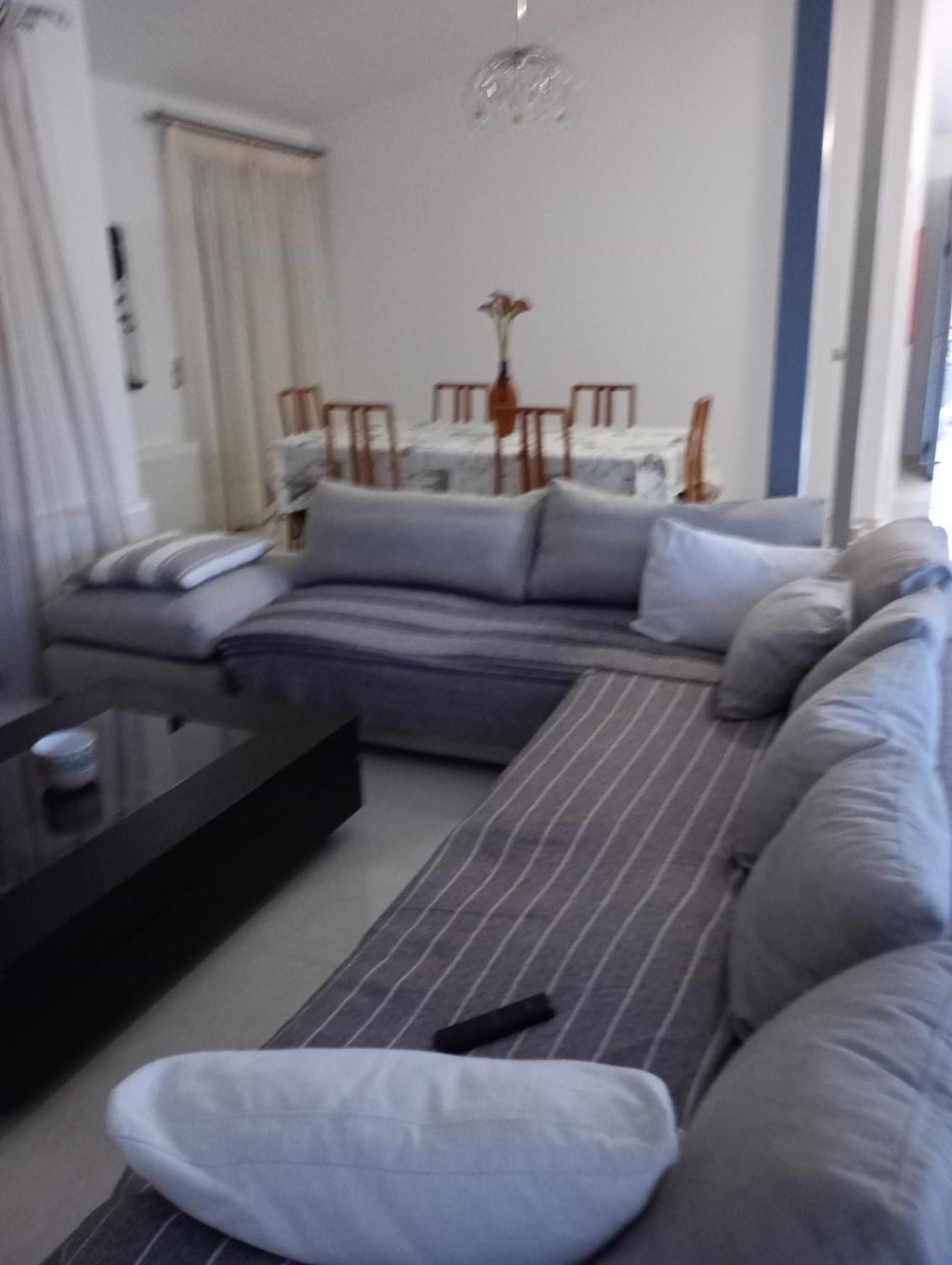 Coastal Garden Getaway Apartment Vari  Bagian luar foto